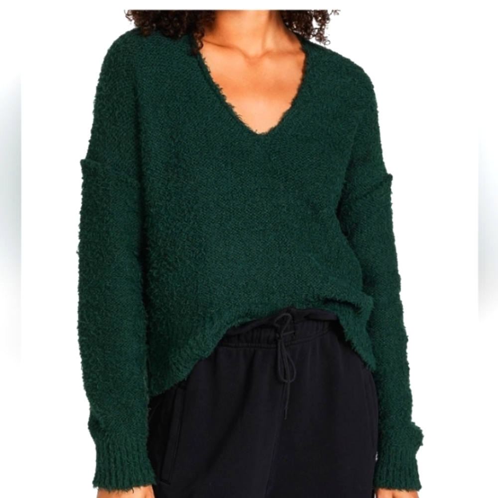 Free People. WE THE FREE.  Theo sweater in deepest spruce. Size xs. EUC.